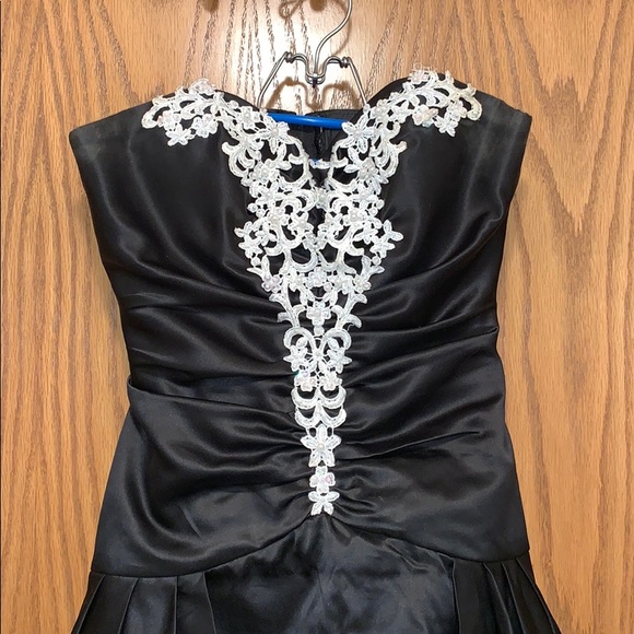 💃🏼Special Occasion dress💃🏼 - Picture 2 of 8